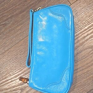 VINTAGE TALBOTS TURQUOISE LEATHER CLUTCH/WRISTLET.   #7805